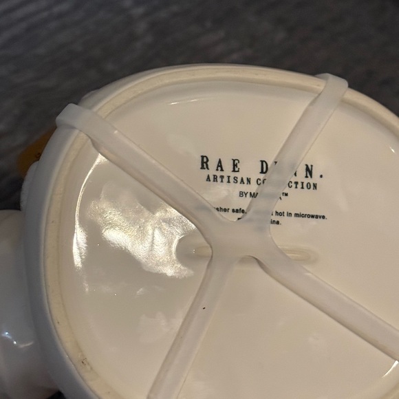 Rae Dunn Chicken 🐔 Shaped Butter Dish with Red Floral Design NWT - Picture 9 of 9